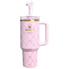 Stanley 1913 x LoveShackFancy Holiday Quencher® H2.0 FlowState™ Tumbler | 40 OZ